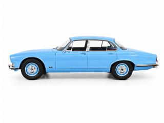 Jaguar XJ6 4.2 Series 1 (1968) - light blue Cult Scale Models 1:18 Resinemodell (Türen, Motorhaube... nicht zu öffnen!)
