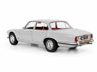Jaguar XJ6 4.2 Series 1 (1968) - warwick grey Cult Scale Models 1:18 Resinemodell (Türen, Motorhaube... nicht zu öffnen!)