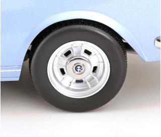 BMW 3.0 CSI E9 1971 hellblau-metallic mit Alufelgen KK-Scale 1:12 Metallmodell