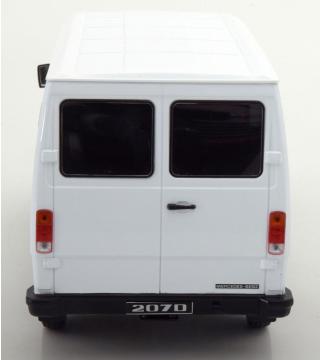 Mercedes 208D Transporter 1988, weiß Limitiert auf 1.000 Stück KK-Scale 1:18 Metallmodell (Türen, Motorhaube... nicht zu öffnen!)
