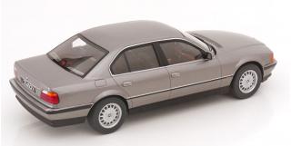 BMW 740i E38 graumetallic KK-Scale 1:18 Metallmodell (Türen, Motorhaube... nicht zu öffnen!)