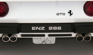 Ferrari 288 GTO 1984 Chrís Evans, Top Gear weiß KK-Scale 1:18 Metallmodell (Türen, Motorhaube... nicht zu öffnen!)