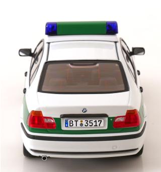 BMW 3er E46 Limousine Polizei  Bayreuth 1999 weiß/grün KK-Scale 1:18 Metallmodell (Türen, Motorhaube... nicht zu öffnen!)