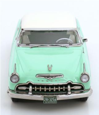 DeSoto Fireflite Sedan 1955 hellgrün/creme KK-Scale 1:18 Metallmodell (Türen, Motorhaube... nicht zu öffnen!)