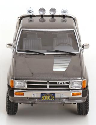 Toyota Truck Xtra Cab 4x4 (Hilux) 1985 graumetallic KK-Scale 1:18 Metallmodell (Türen, Motorhaube... nicht zu öffnen!)