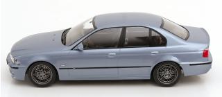 BMW M5 E39 1998 silverstone-blaumetallic KK-Scale 1:18 Metallmodell (Türen, Motorhaube... nicht zu öffnen!)