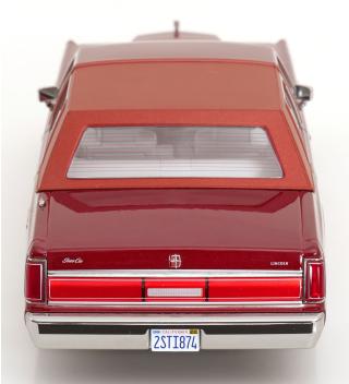 Lincoln Town Car 1985 rotmetallic aus dem Film \"Gefährliche Brandung\" KK-Scale 1:18 Metallmodell (Türen, Motorhaube... nicht zu öffnen!)