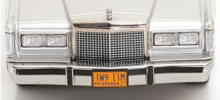 Lincoln Town Car 1985 silber/grau aus dem Film \"Der grosse Wurf\" KK-Scale 1:18 Metallmodell (Türen, Motorhaube... nicht zu öffnen!)