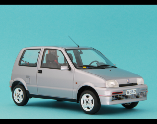 Fiat Cinquecento Sporting 1994 - Colore  : Grigio Met. / Metallisches Grau Laudoracing 1:18 Resinemodell (Türen, Motorhaube... nicht zu öffnen!)