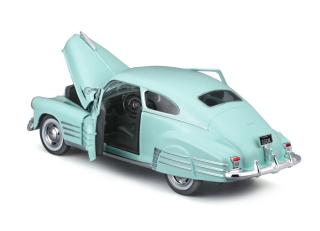 Chevrolet `48 Fleetline Aerosedan hellgrün Maisto 1:24