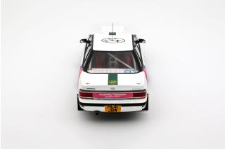 SUBARU LEGACY RS GR.A C. MCRAE SWEDISH RALLY 1992 OttO mobile 1:18 Resinemodell (Türen, Motorhaube... nicht zu öffnen!)