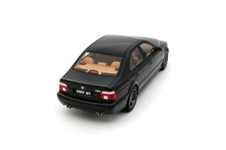 BMW E39 M5 BLACK SAPHIRE METALLIC 475 2000 OttO mobile 1:18 Resinemodell (Türen, Motorhaube... nicht zu öffnen!)