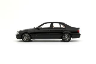 BMW E39 M5 BLACK SAPHIRE METALLIC 475 2000 OttO mobile 1:18 Resinemodell (Türen, Motorhaube... nicht zu öffnen!)