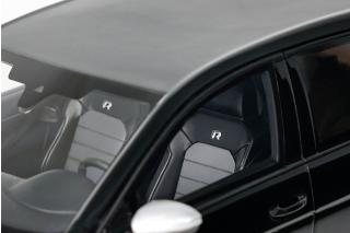 Volkswagen Golf VII R 5 doors 2017 black OttO mobile 1:18 Resinemodell (Türen, Motorhaube... nicht zu öffnen!)
