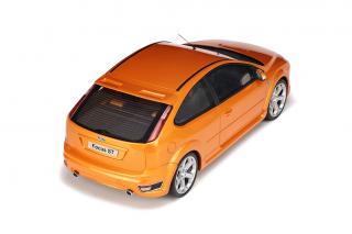 FORD FOCUS MK2 ST 2.5 Electric Orange 2006 OttO mobile 1:18 Resinemodell (Türen, Motorhaube... nicht zu öffnen!)