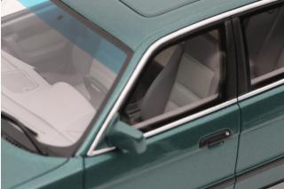 BMW M5 E34 \"Cecotto\" Lagoon Green 266 OttOmobile 1:18 Resinemodell (Türen, Motorhaube... nicht zu öffnen!)