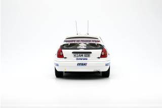 TOYOTA COROLLA WRC WHITE TOUR DE CORSE 2000 S. Loeb / D. Elena OttO mobile 1:18 Resinemodell (Türen, Motorhaube... nicht zu öffnen!)