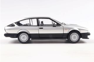 Alfa Romeo GTV6 1984 Silver S1802307 Solido 1:18 Metallmodell