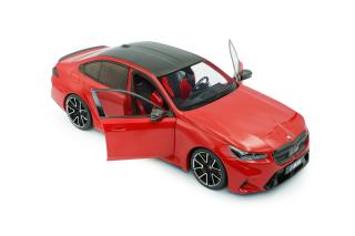 BMW M5 – FIRE RED – 2025 S1814702 Solido 1:18 Metallmodell
