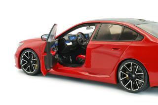 BMW M5 – FIRE RED – 2025 S1814702 Solido 1:18 Metallmodell