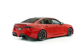 BMW M5 – FIRE RED – 2025 S1814702 Solido 1:18 Metallmodell