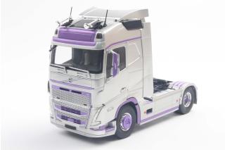 Volvo FH Globetrotter XL silb./lila Solido 1:18 Metallmodell