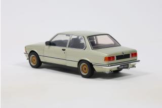 BMW 323I RESEDAGRUN-METALLIC 1980 S1812804 Solido 1:18 Metallmodell