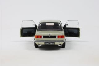 BMW 323I RESEDAGRUN-METALLIC 1980 S1812804 Solido 1:18 Metallmodell
