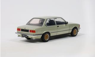 BMW 323I RESEDAGRUN-METALLIC 1980 S1812804 Solido 1:18 Metallmodell