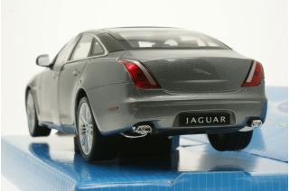 Jaguar XJ grau Welly 1:24