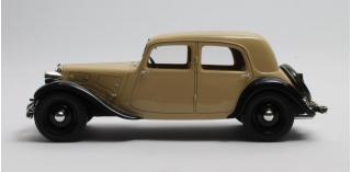 Citroen Traction Avant 7CV beige / black 1934 Cult Scale Models 1:18 Resinemodell (Türen, Motorhaube... nicht zu öffnen!)