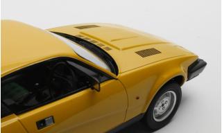 Triumph TR7 Coupe (1979-1982) - yellow Cult Scale Models 1:18 Resinemodell (Türen, Motorhaube... nicht zu öffnen!)