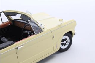 Triumph Vitesse DHC wedgewood prime rose yellow 62-68 Cult Scale Models 1:18 Resinemodell (Türen, Motorhaube... nicht zu öffnen!)