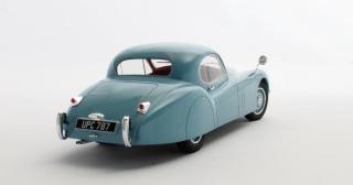 Jaguar XK120 FHC pastel blue 1951-1954 Cult Scale Models 1:18 Resinemodell (Türen, Motorhaube... nicht zu öffnen!)