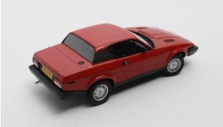 Triumph TR7 Coupe (1979-1982) - red Cult Scale Models 1:18 Resinemodell (Türen, Motorhaube... nicht zu öffnen!)