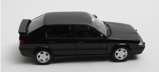 Alfa Romeo 33 S QV Permanent 4 black 1991 Limited edition 144 pcs Cult Scale Models 1:18 Resinemodell (Türen, Motorhaube... nicht zu öffnen!)