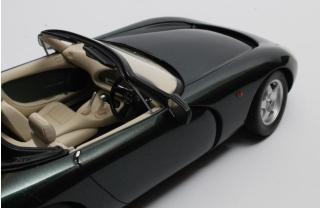 TVR Griffith - green met. Cult Scale Models 1:18 Resinemodell (Türen, Motorhaube... nicht zu öffnen!)