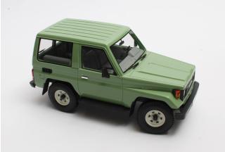 Toyota Landcruiser BJ70 green `84-`89 Cult Scale Models 1:18 Resinemodell (Türen, Motorhaube... nicht zu öffnen!)