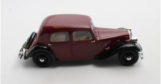 Citroen Traction Avant 7CV red / black 1934 Cult Scale Models 1:18 Resinemodell (Türen, Motorhaube... nicht zu öffnen!)
