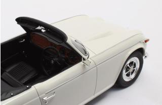 Triumph TR5 P.I. green 1967-1968 Cult Scale Models 1:18 Resinemodell (Türen, Motorhaube... nicht zu öffnen!)