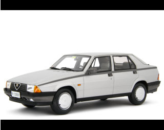 Alfa 75 1.6-1.8 1985 Grigio metallizzato Laudoracing 1:18 Resinemodell (Türen, Motorhaube... nicht zu öffnen!)