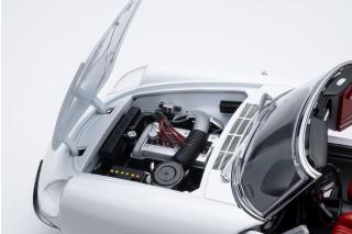 Alfa Romeo 1600 Duetto Spider 1966 - Bianco Farina Touring Modelcars 1:18 Metallmodell 2 Türen, Motorhaube und Kofferraum zu öffnen!