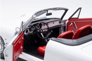 Alfa Romeo 1600 Duetto Spider 1966 - Bianco Farina Touring Modelcars 1:18 Metallmodell 2 Türen, Motorhaube und Kofferraum zu öffnen!