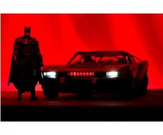 Batman Batmobile 2022 leuchtende Front- und Rücklichter.   Jada 1:18