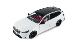 BMW M5 (G99) TOURING alpinweiß S1814802 Solido 1:18 Metallmodell