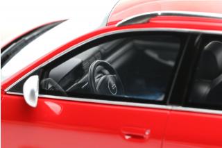 Audi RS 4 B5 2000 Misano Red Innenraum schwarz/weiß  OttO mobile 1:18 Resinemodell (Türen, Motorhaube... nicht zu öffnen!)