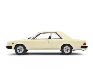 Fiat 130 Coupé 1971 Avorio Laudoracing 1:18 Resinemodell (Türen, Motorhaube... nicht zu öffnen!)