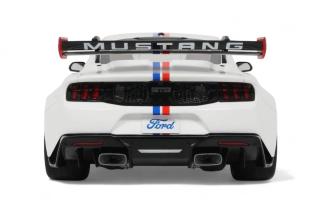 FORD MUSTANG GTD \"SPIRIT OF AMERICA\" PERFORMANCE WHITE 2025 GT Spirit 1:18 Resinemodell (Türen, Motorhaube... nicht zu öffnen!)