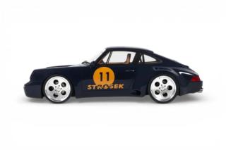 STROSEK MEGA 30 BLUE 2024 GT Spirit 1:18 Resinemodell (Türen, Motorhaube... nicht zu öffnen!)