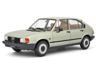 Alfa Romeo Alfasud 1.2 4 Porte 1980 VERDE ACQUA MET. Laudoracing 1:18 Resinemodell (Türen, Motorhaube... nicht zu öffnen!)
